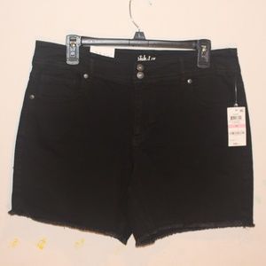 STYLE & CO WOMEN'S BLACK RINSE SHORT